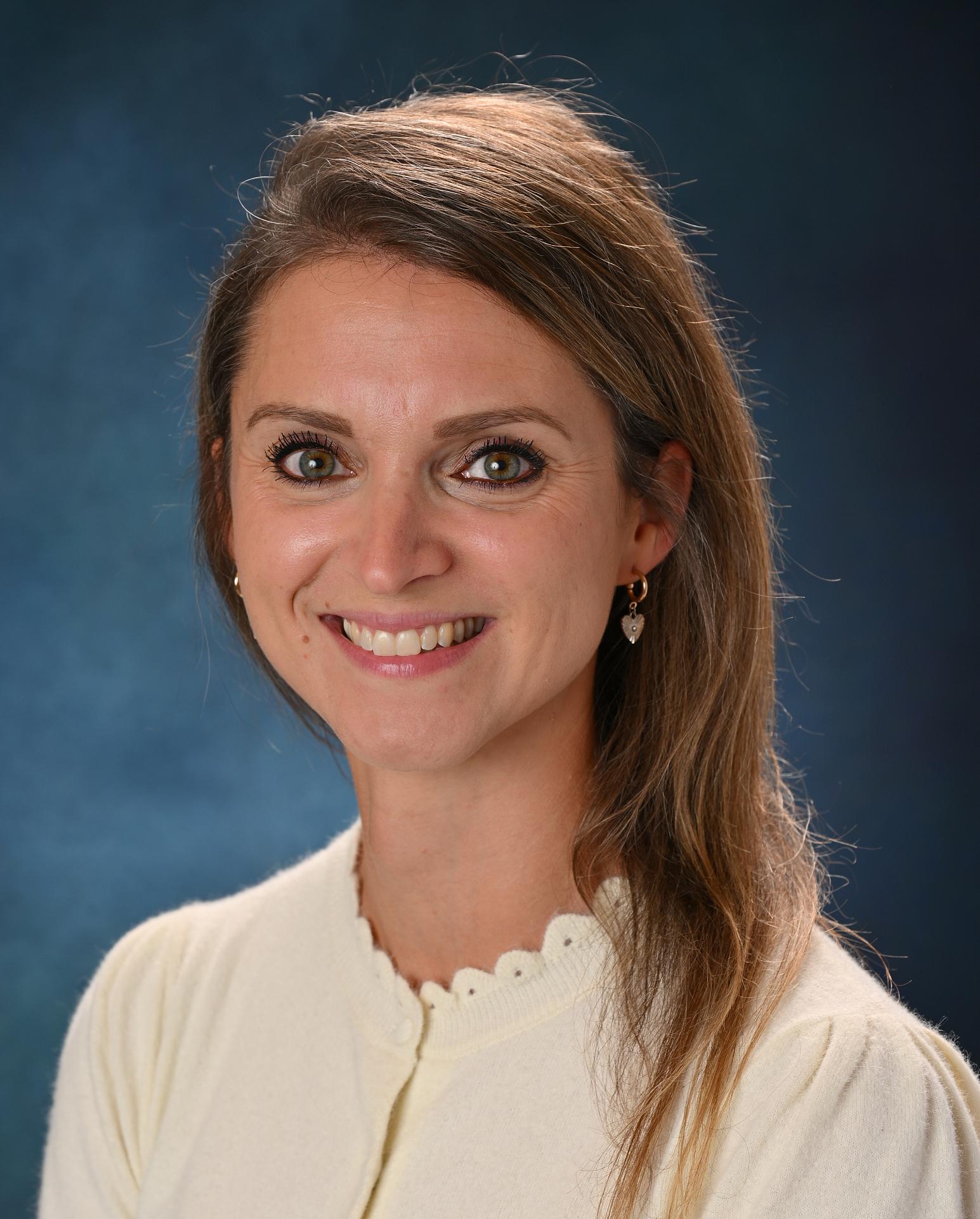 stephanie.jpg?1793288001&focus=40.91 30